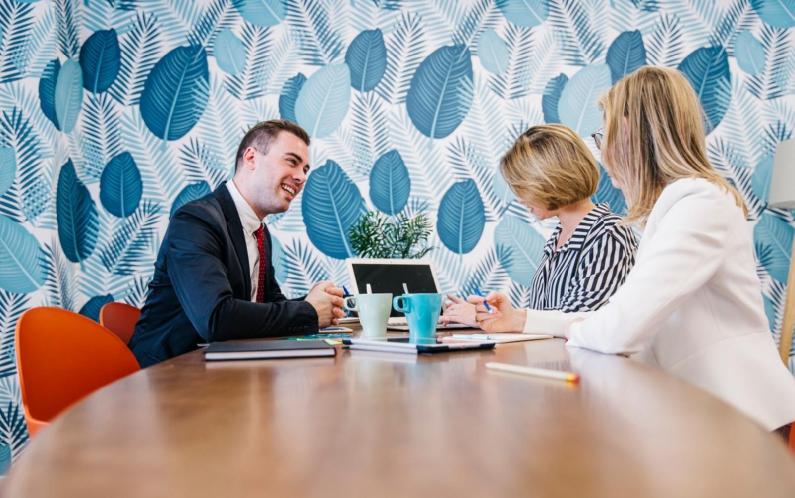 Espace de travail collaboratif où nous élaborons des stratégies financières personnalisées